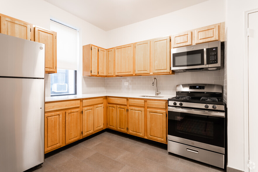 Kitchen - Midway Apartments