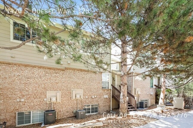 Building Photo - 1470 S Quebec Way