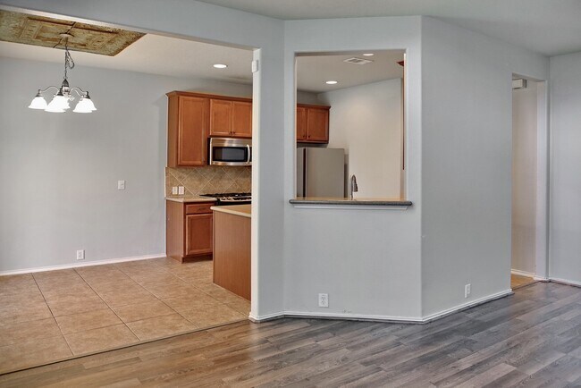 Building Photo - 13600 Breton Ridge St