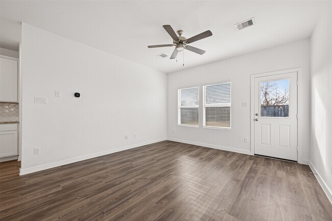 Building Photo - 5623 Fresh View Ct