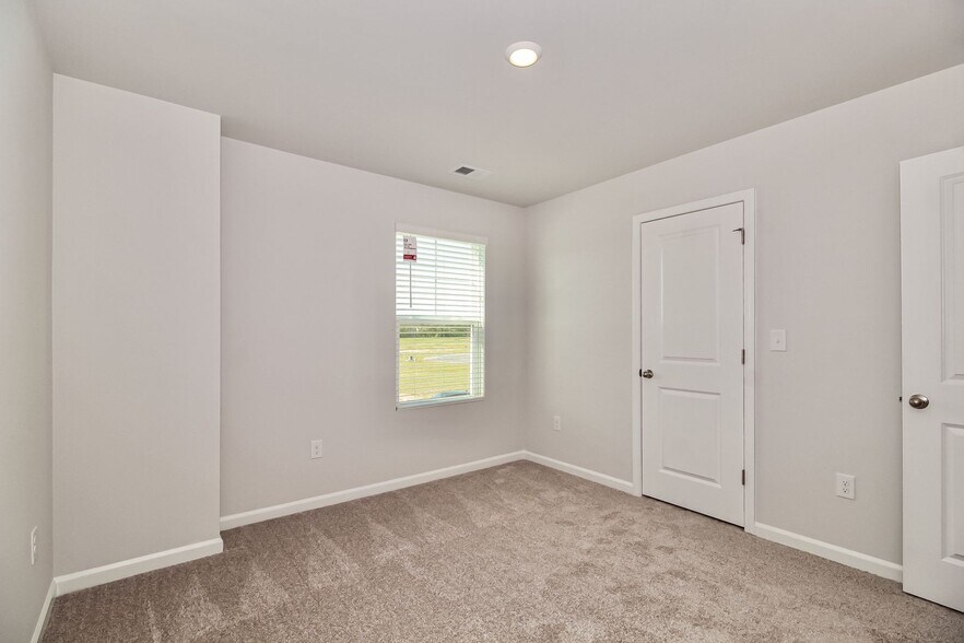 Building Photo - 333 Parkington Ln