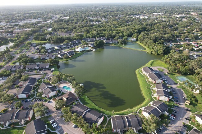Building Photo - One Bed - One Bath - Water Front - First F...