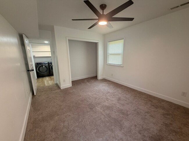 Building Photo - 139 Ingleside Dr