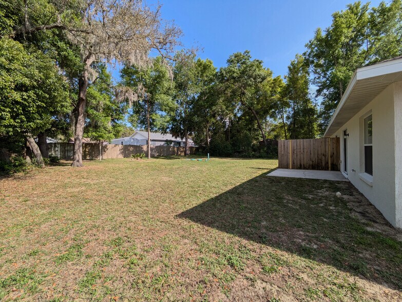 Large Backyard - 1151 N Lion Cub Pt
