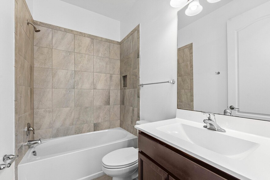 Building Photo - 3234 Klays Ct