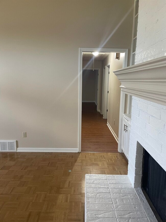 Building Photo - 7371 Bayou Bend Cove