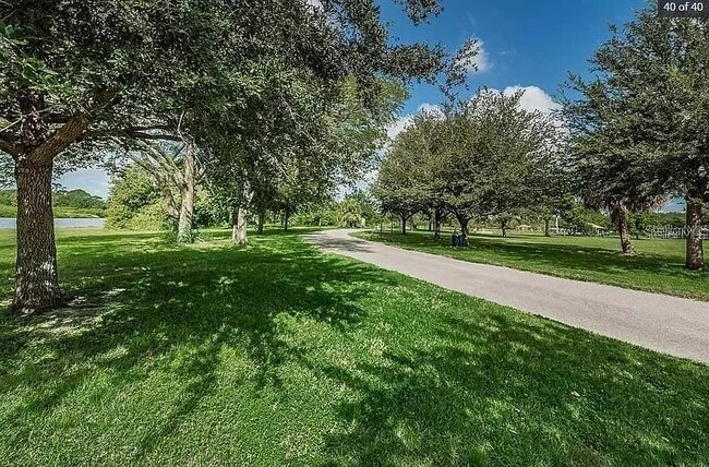 Building Photo - 1806 Ironwood Ct W