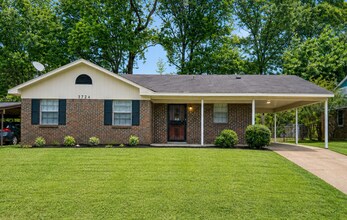 Building Photo - 3724 Hillridge St