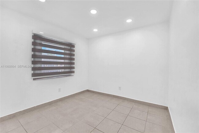 Building Photo - 7668 SW 152nd Ave