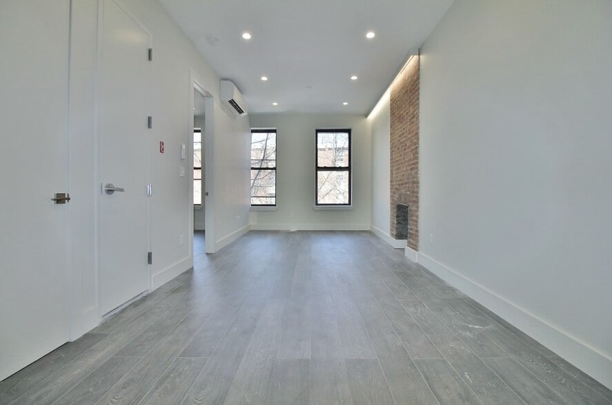 Building Photo - NEW & Spacious Modern 1 BED in Bed Stuy