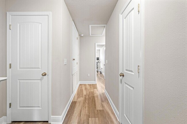 Building Photo - 64 Crossing Ln