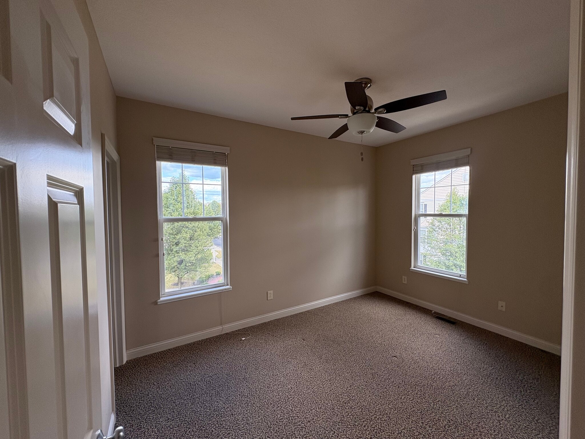 Building Photo - 2793 Acarie Dr