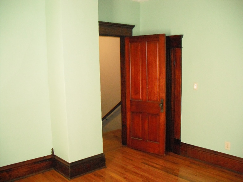 Building Photo - 1586 Genessee Ave