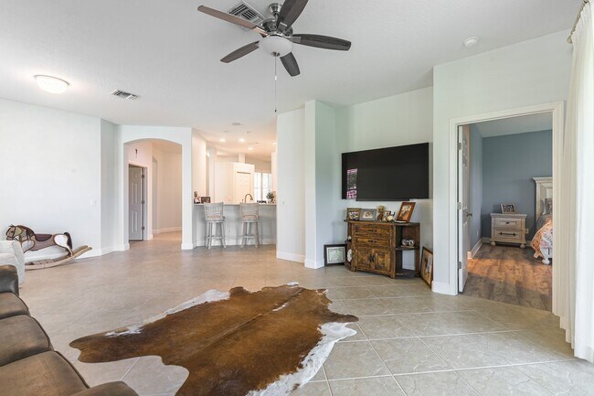 Building Photo - Modern, 2/3 Bed, 2 Bath Spacious Single St...
