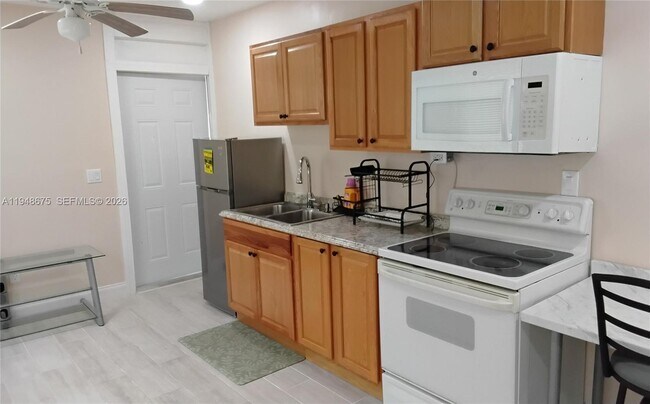 Building Photo - 4199 NW 52nd Ave