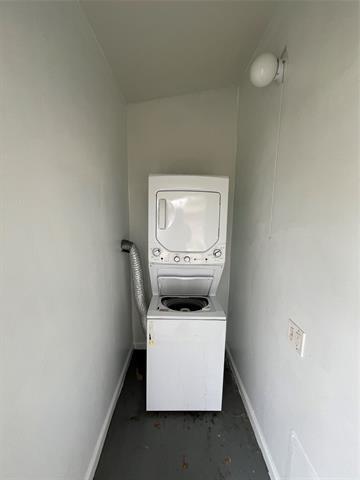 Building Photo - 718 E Daugherty Dr