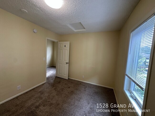 Building Photo - 1528 Grand Ave