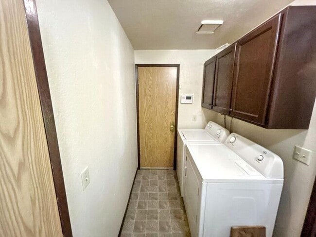 Building Photo - Beautiful 4 bed & 2 bath home in Kent WA!!