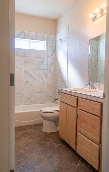 Building Photo - 2878 Jamaica Blvd S