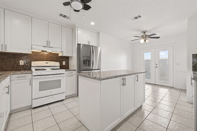 Building Photo - 1506 Apple Park Dr