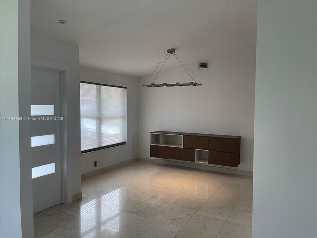 Building Photo - 10570 NW 51st St