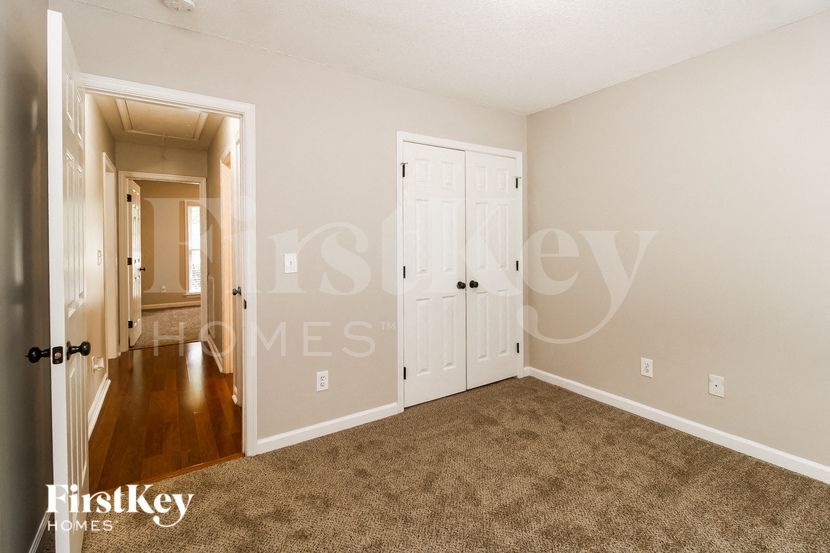 Building Photo - 12 Montford Ct