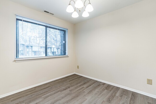Building Photo - 1232 Teakwood Pl