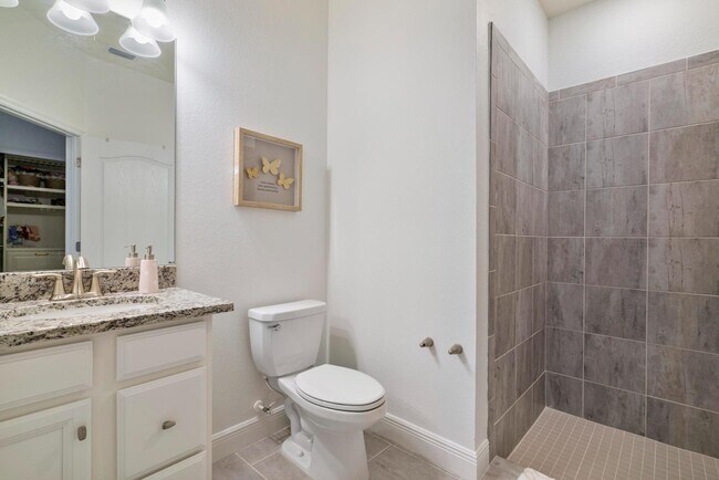 Building Photo - 17548 Canopy Ct