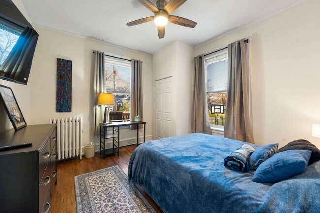 Building Photo - 6229 N Wayne Ave