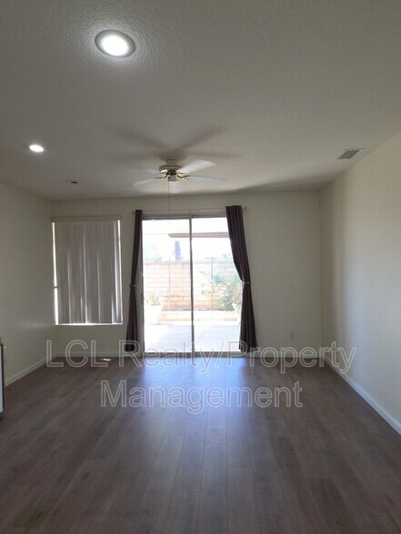 Building Photo - 26745 Summer Sunshine Dr