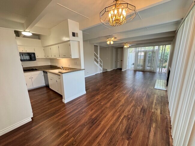 Building Photo - 11500 Rochester Ave