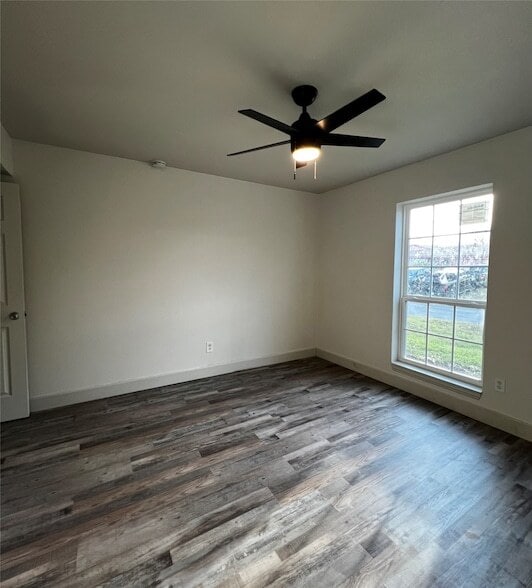 Building Photo - 2505 Clearwood Dr