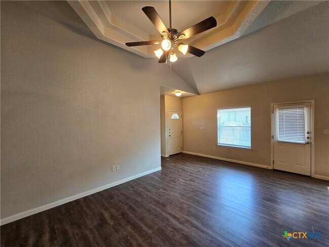 Building Photo - 244 Rosalie Dr