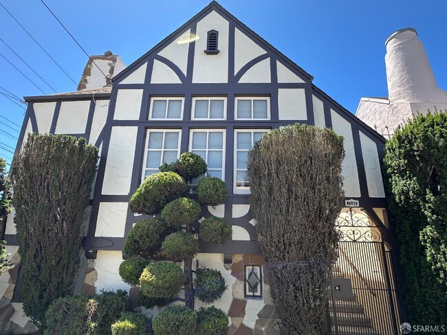 Primary Photo - 1599 35th Ave
