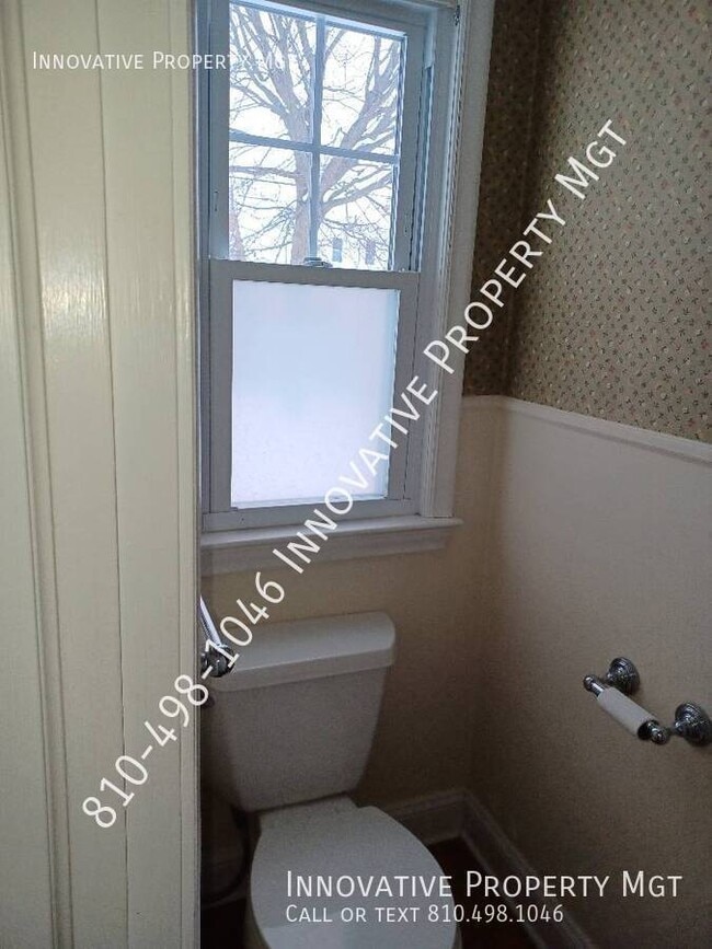 Building Photo - 611 Roome Ct