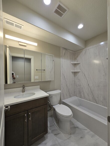 Building Photo - 6578 W Valynn Dr
