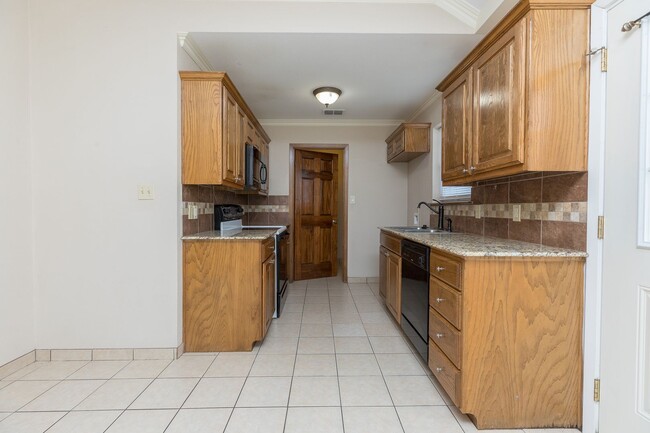 Building Photo - 12422/12424 CR 499