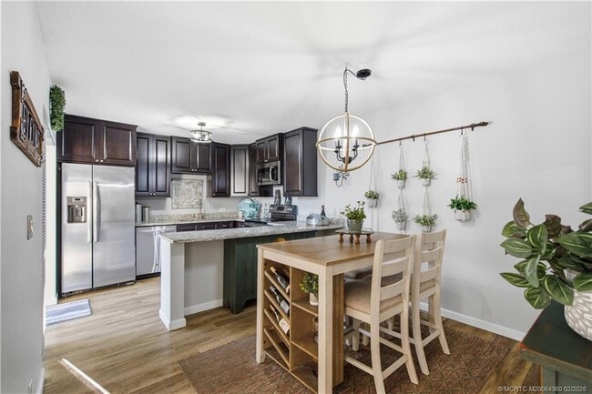 Building Photo - 5982 SE Riverboat Dr