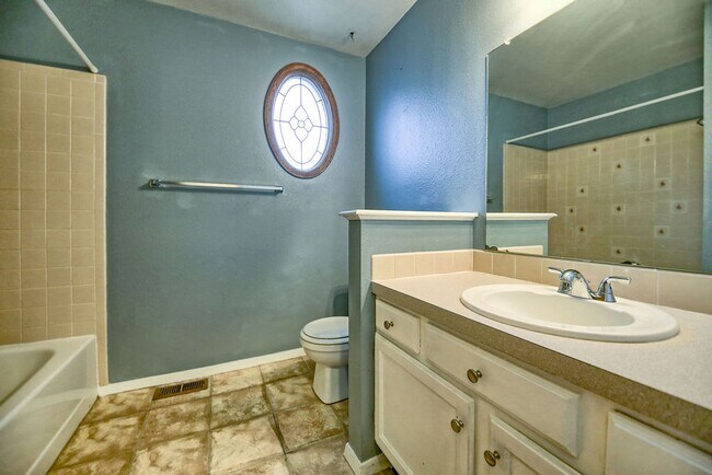 Building Photo - 4-Bedroom Home Near CSU | Fenced Yard & 2-Car Garage