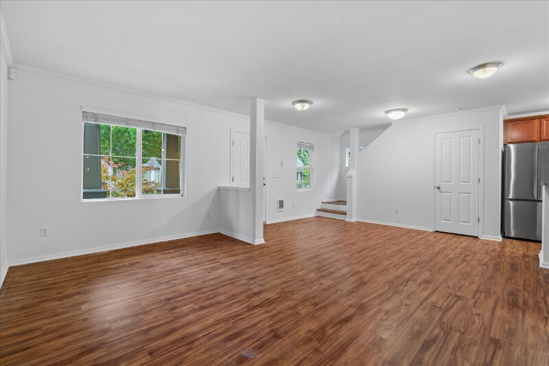 Building Photo - 6527 Indiana St SE