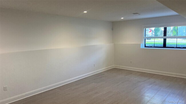 Building Photo - 40 Elmwood Ave