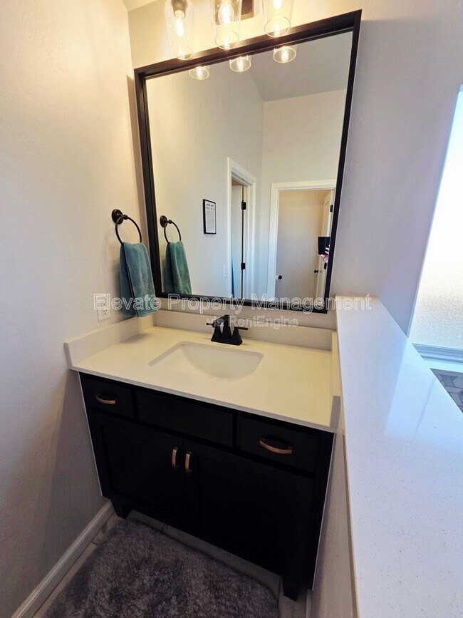 Building Photo - 1101 Sawmill Rd