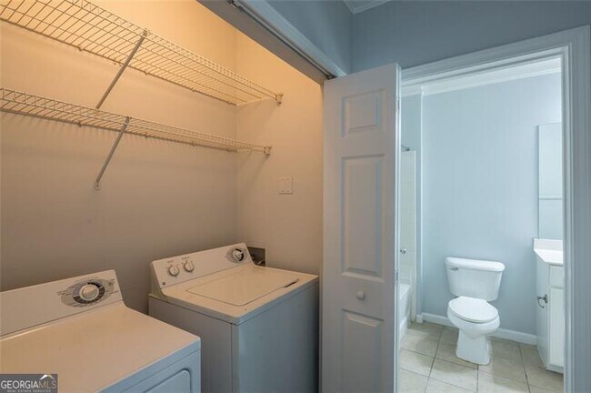 Building Photo - 1850 Cotillion Dr