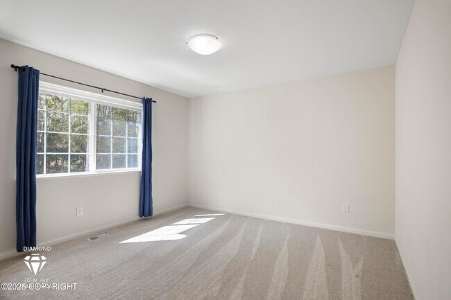 Building Photo - 11476 Discovery Park Dr