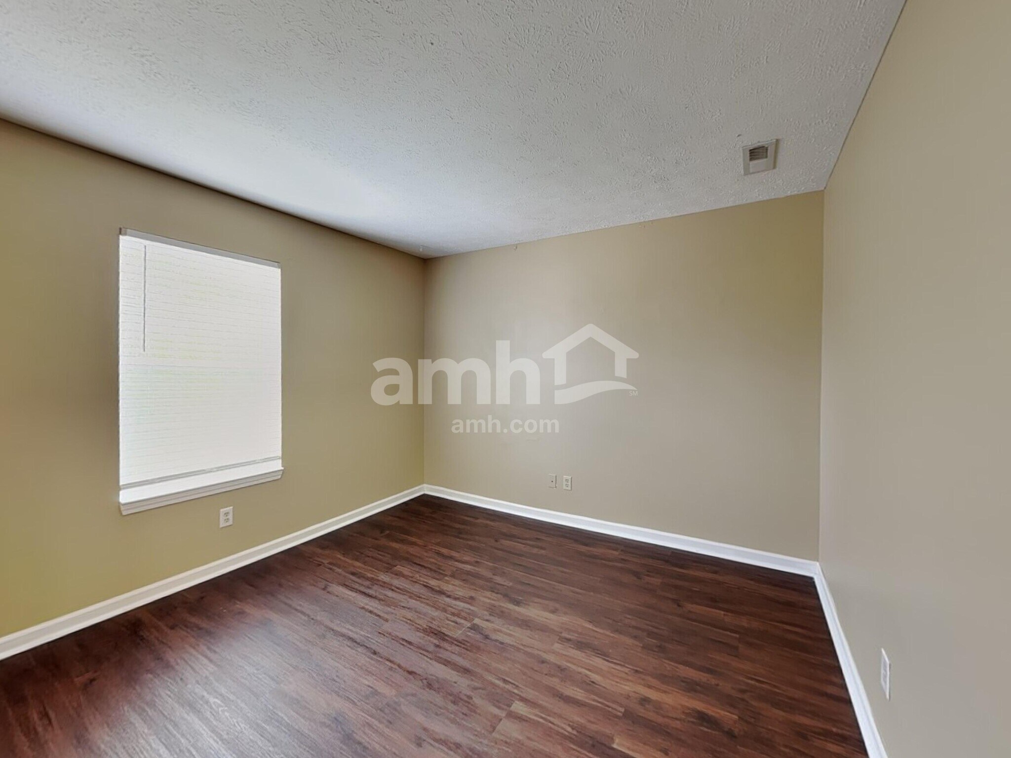 Building Photo - 2493 Monarchy Ln