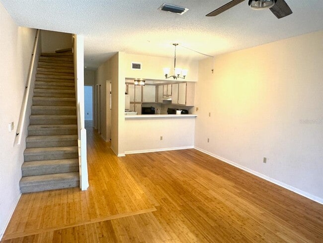 Building Photo - 320 Island Way