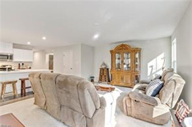 Building Photo - Call Sabrina Thomas at 757-767-0767 for more information