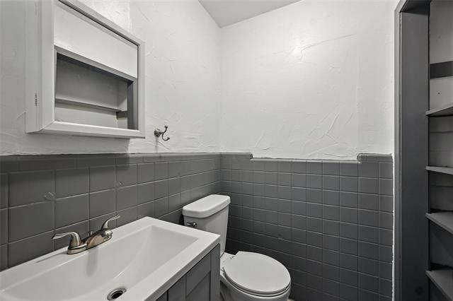 Building Photo - 124 Vandenburg Dr