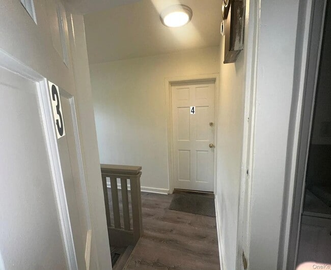 Building Photo - 14 Van Cott Ave