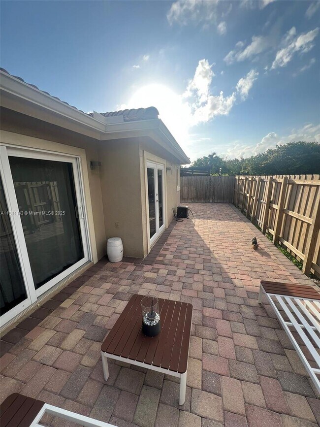 Building Photo - 8500 NW 196th Terrace